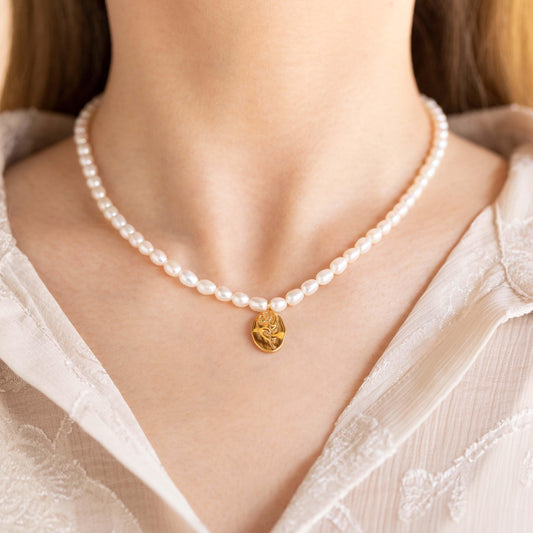 Freshwater Pearl Necklace with Rose Pendant - saltycandy