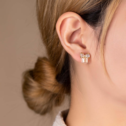 Bow Gift Stud Earrings - saltycandy