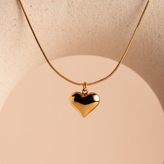 Metallic Heart Necklace Gold - saltycandy