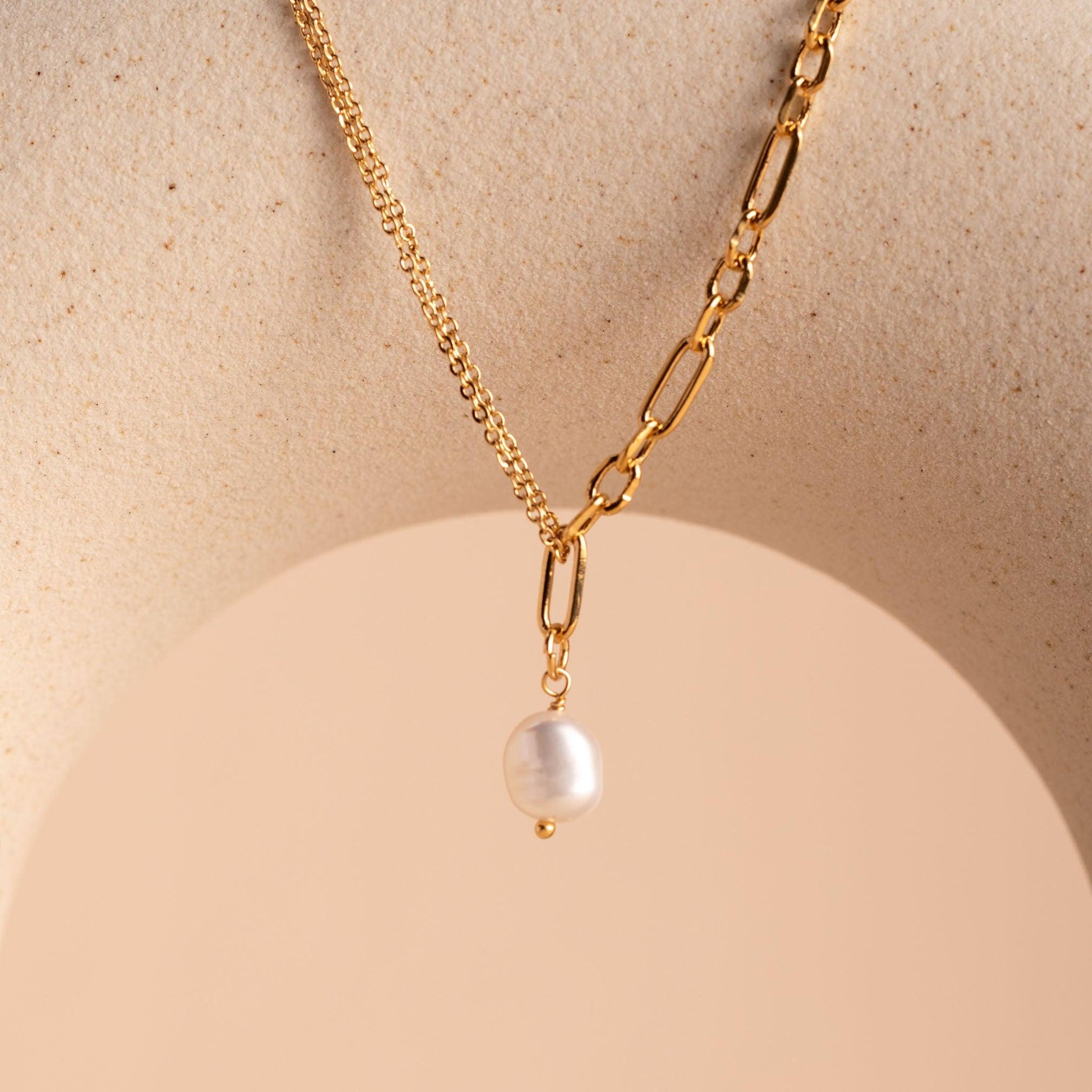 Baroque Pearl Pendant Necklace - saltycandy