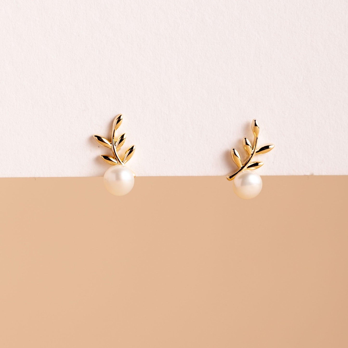 Pearl Leaves Stud Earring - saltycandy