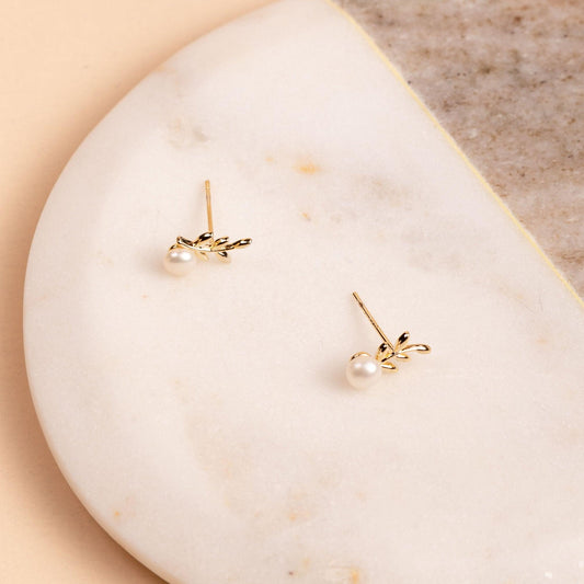 Pearl Leaves Stud Earring - saltycandy