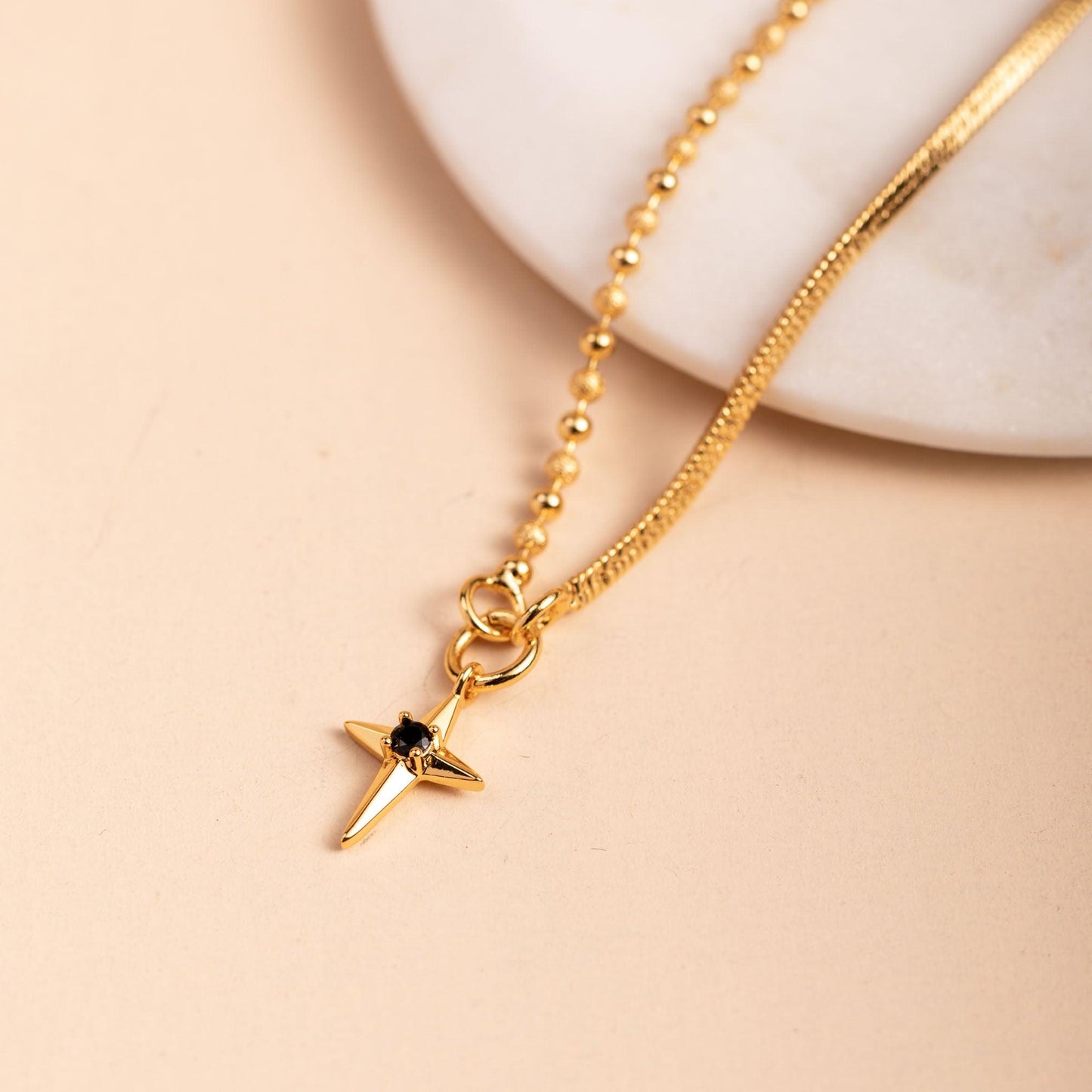 Asymmetrical Star Necklace Gold - saltycandy