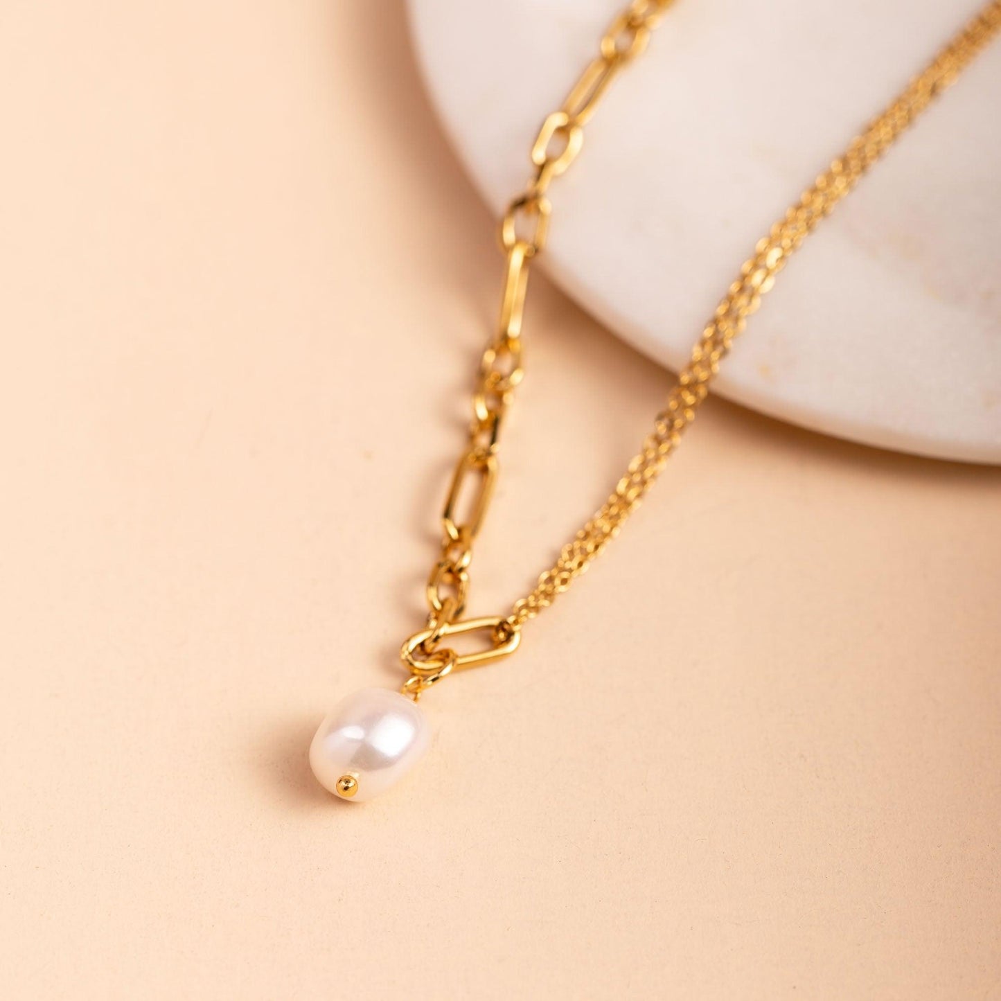 Baroque Pearl Pendant Necklace - saltycandy