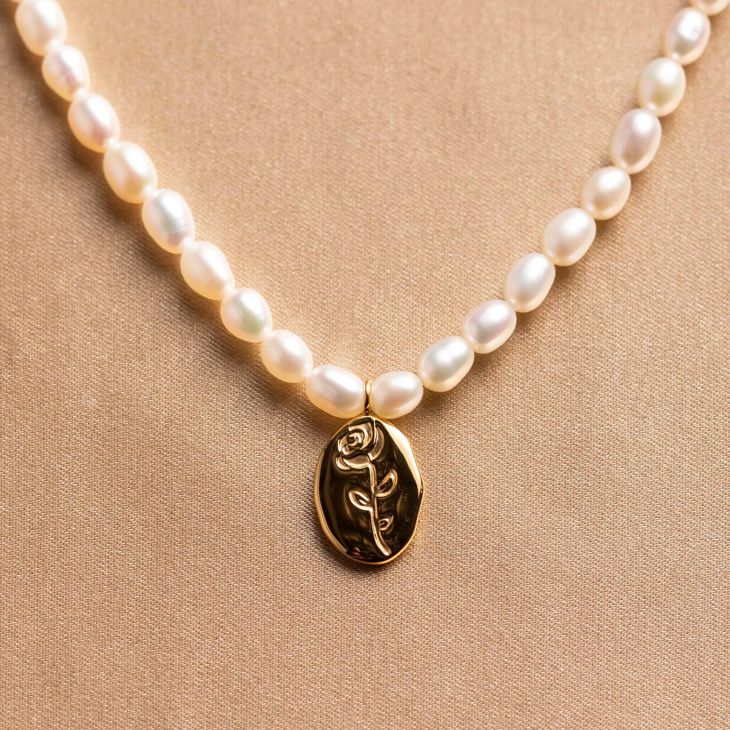 Freshwater Pearl Necklace with Rose Pendant - saltycandy