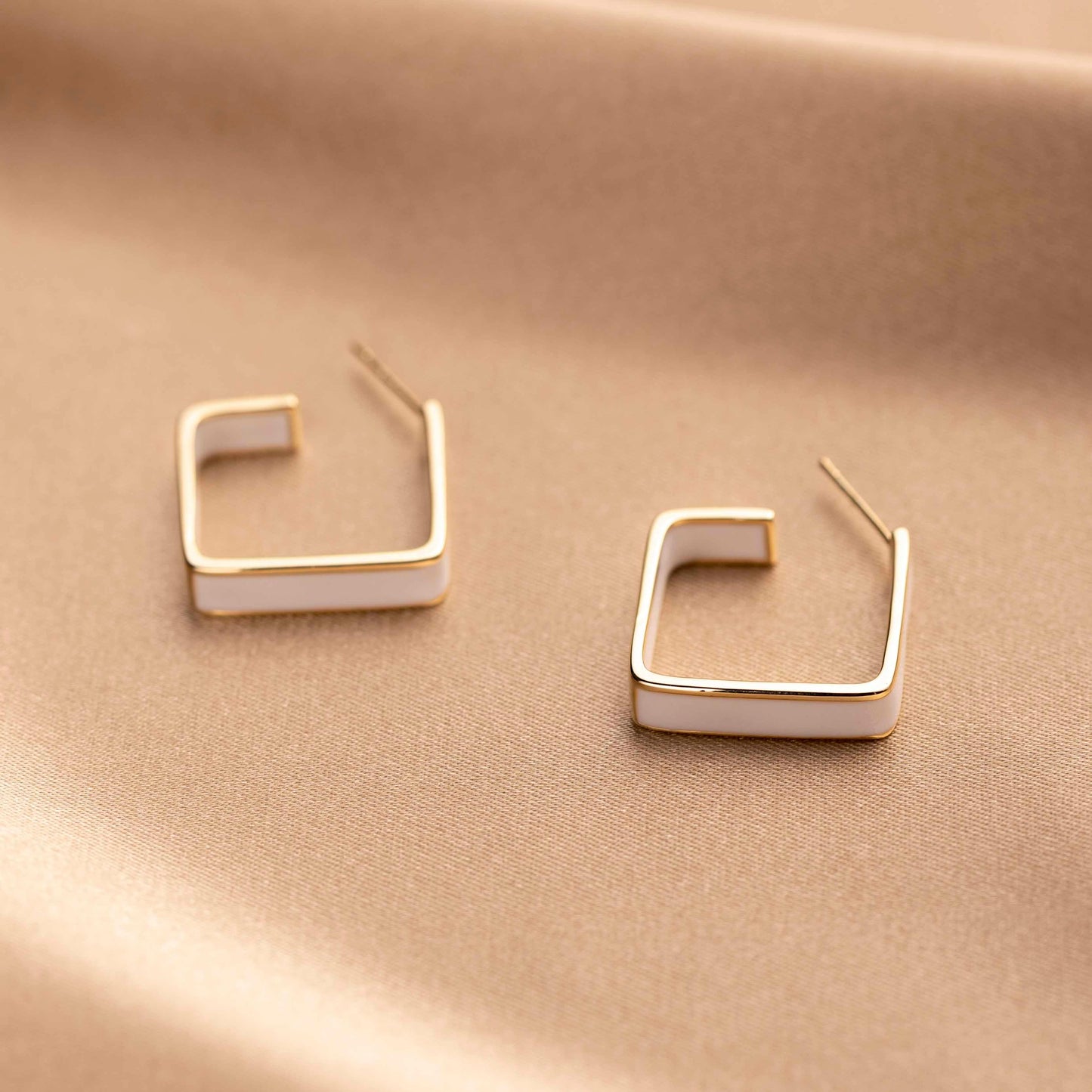 Bold Square Hoop Earring - saltycandy