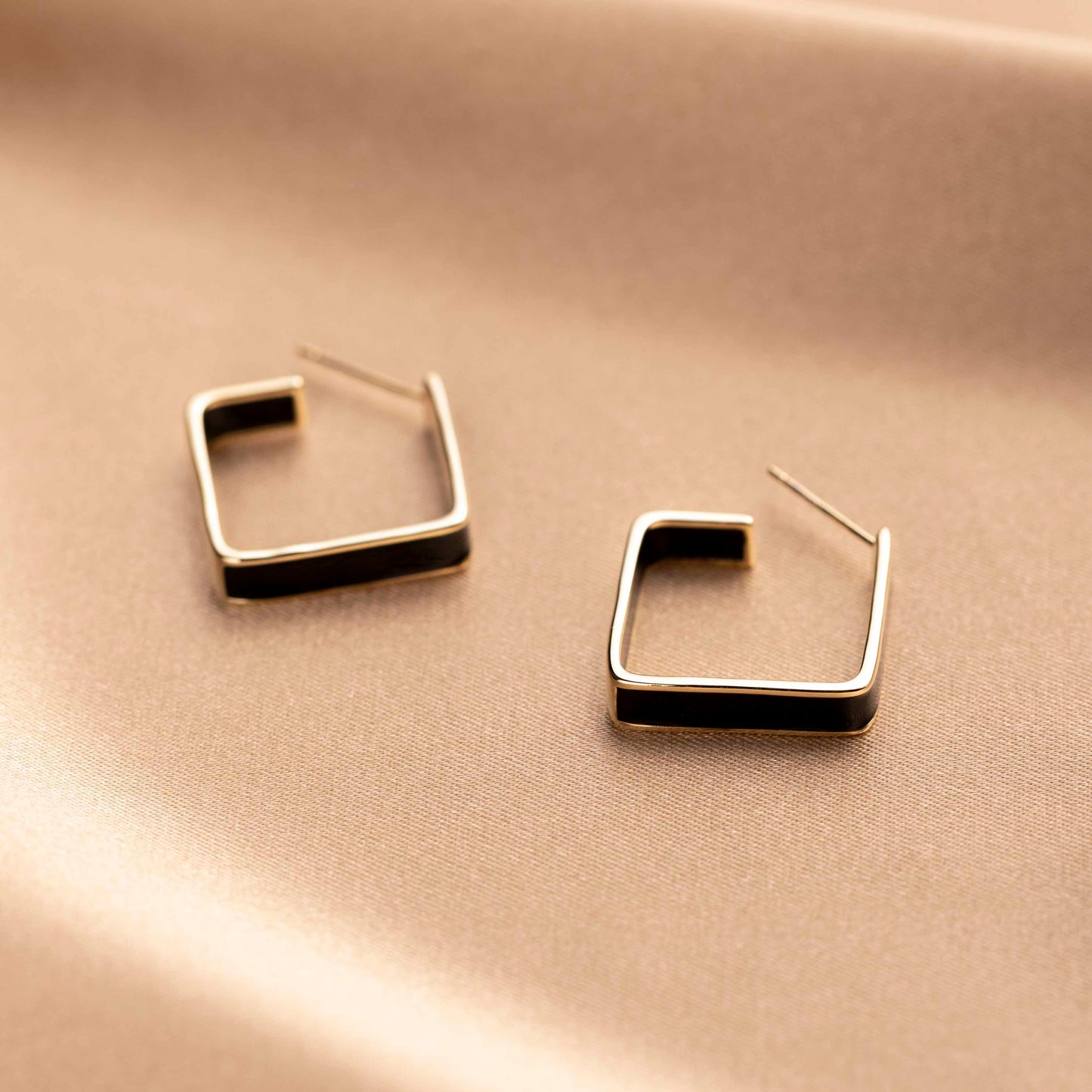 Bold Square Hoop Earring - saltycandy