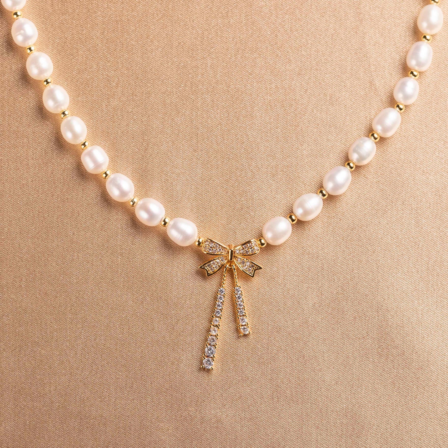 Bow with Freshwater Pearl Necklace - saltycandy